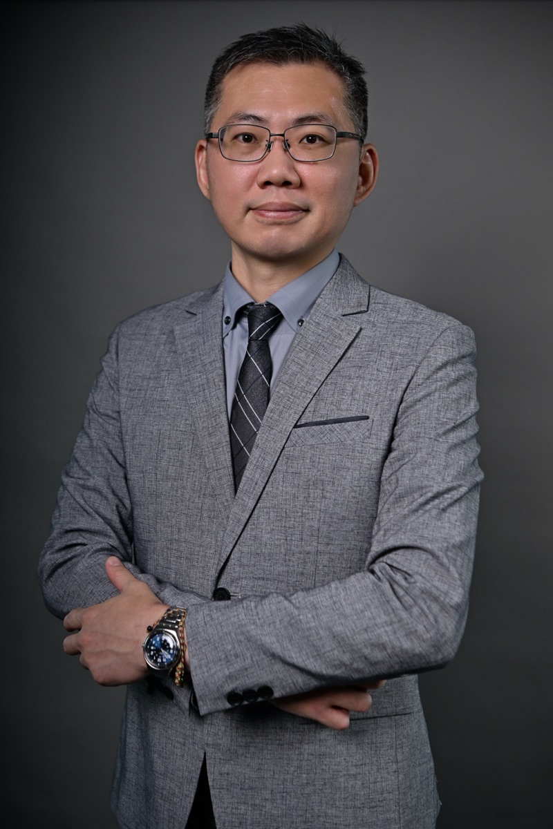 林容以 律師肖像
